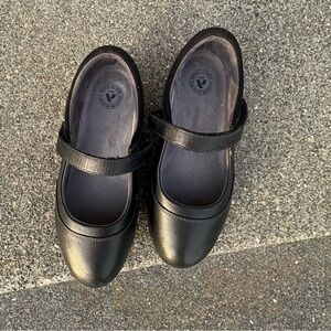 Anodyne women 8.5 Wide Mary Jane shoes blk leather upper hook & loop ankle close